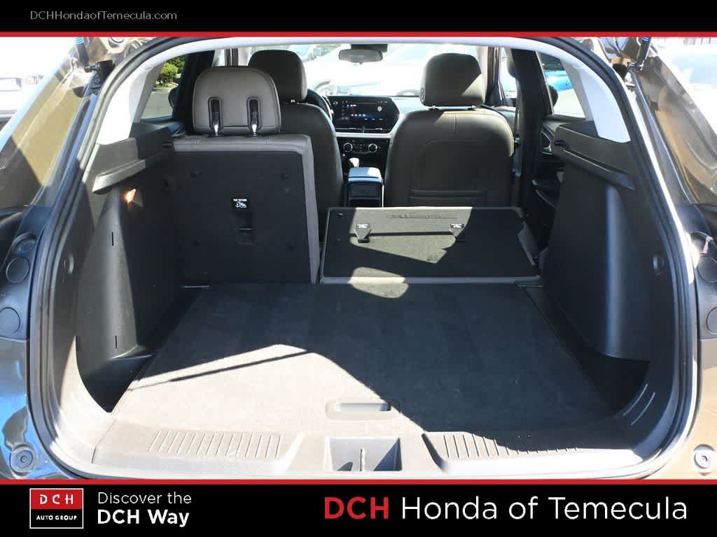 Used 2024 Chevrolet Trax ACTIV w/ Sunroof Package FWD image 22