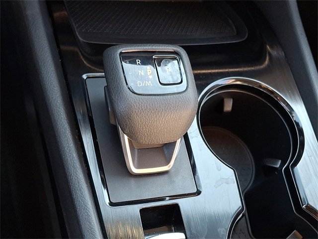 Used 2023 Nissan Rogue SV image 15