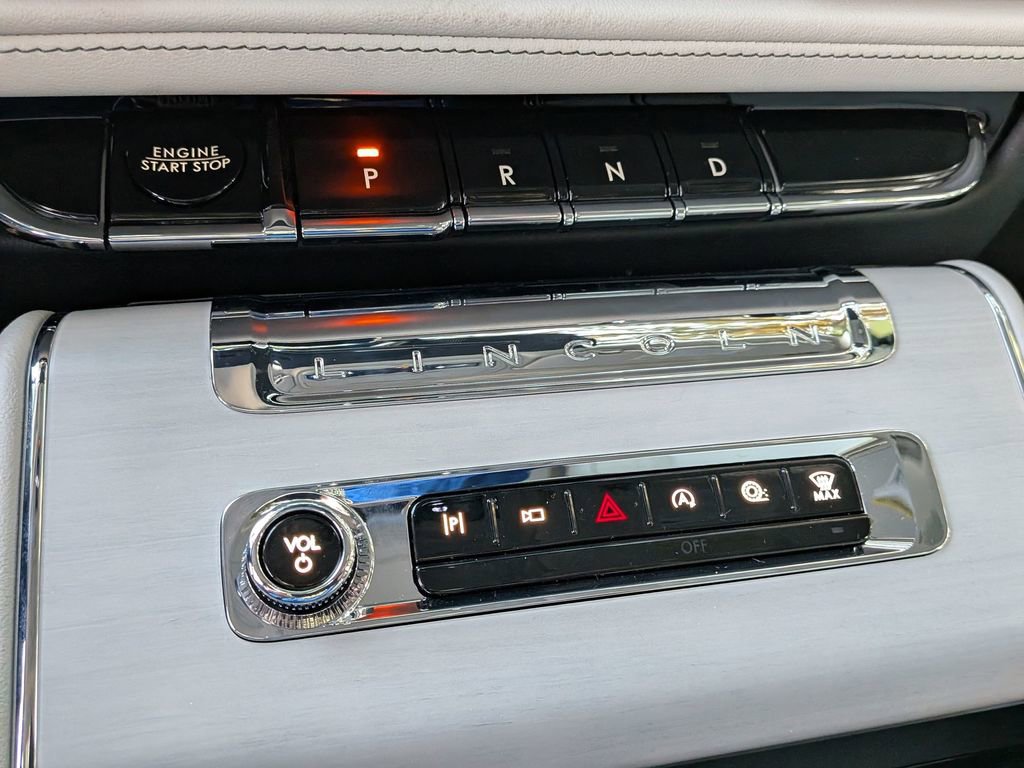 New 2026 Lincoln Aviator Reserve w/ Jet Appearance Package image 19