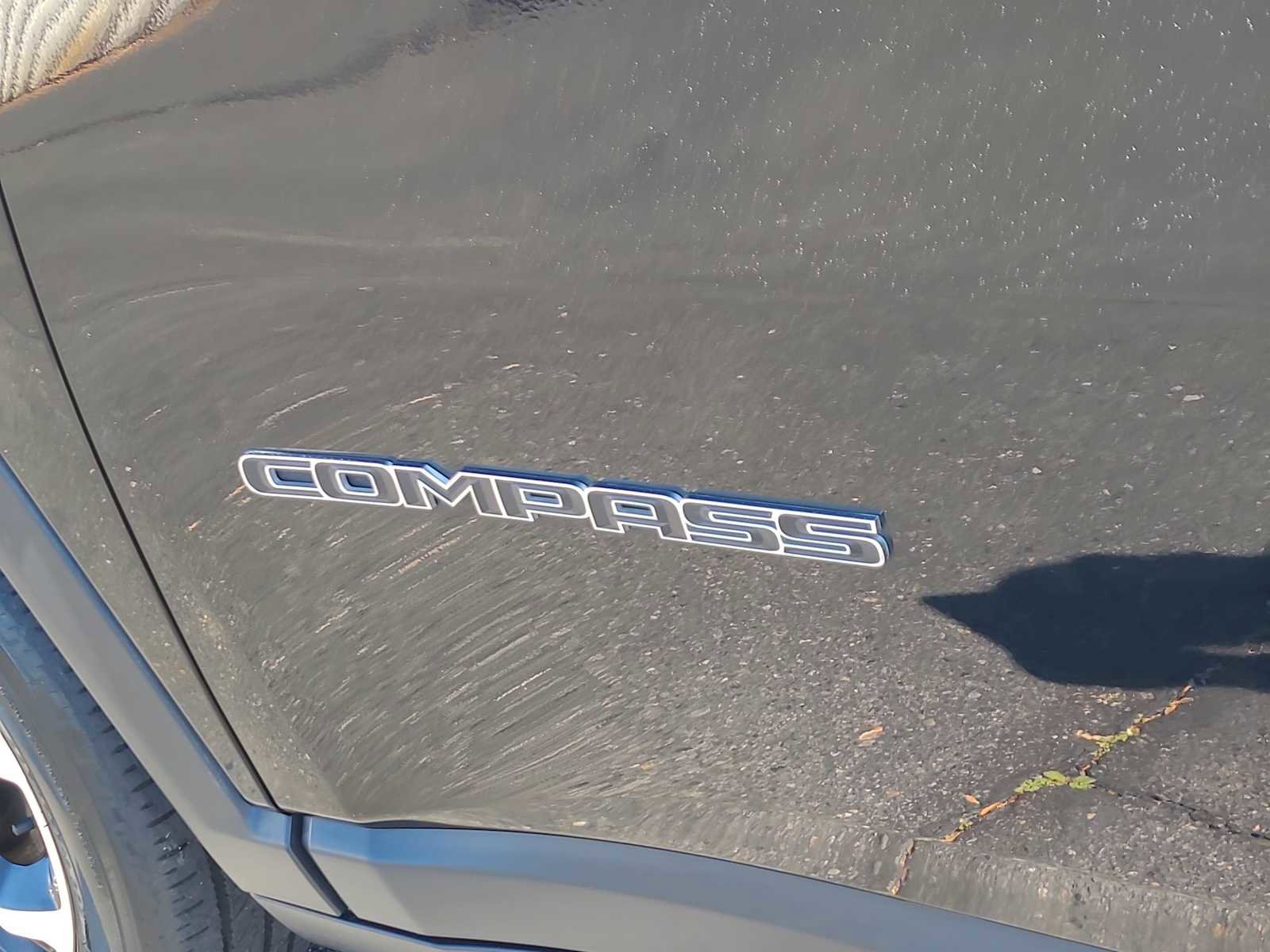 Used 2022 Jeep Compass Limited image 15