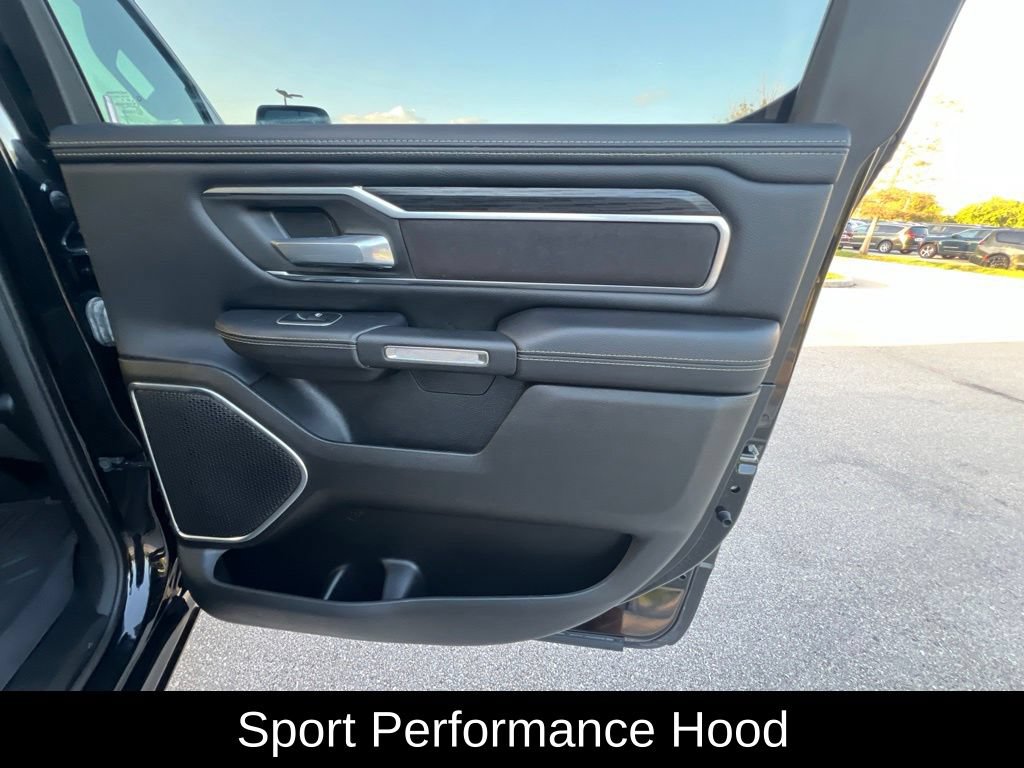 Used 2024 RAM 1500 Laramie AWD/4WD image 28
