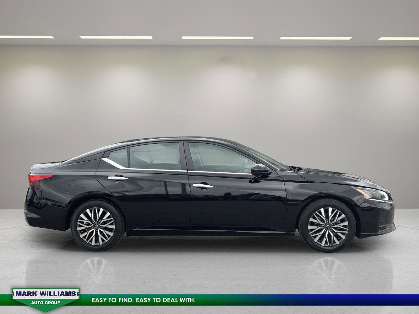 Used 2023 Nissan Altima 2.5 SV image 8