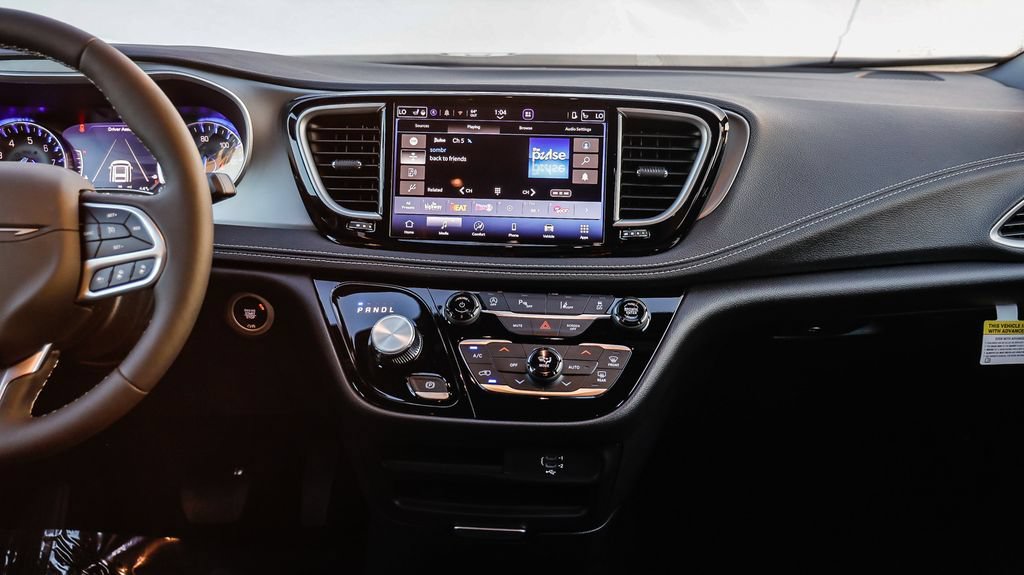 New 2027 Chrysler Pacifica Select FWD image 16