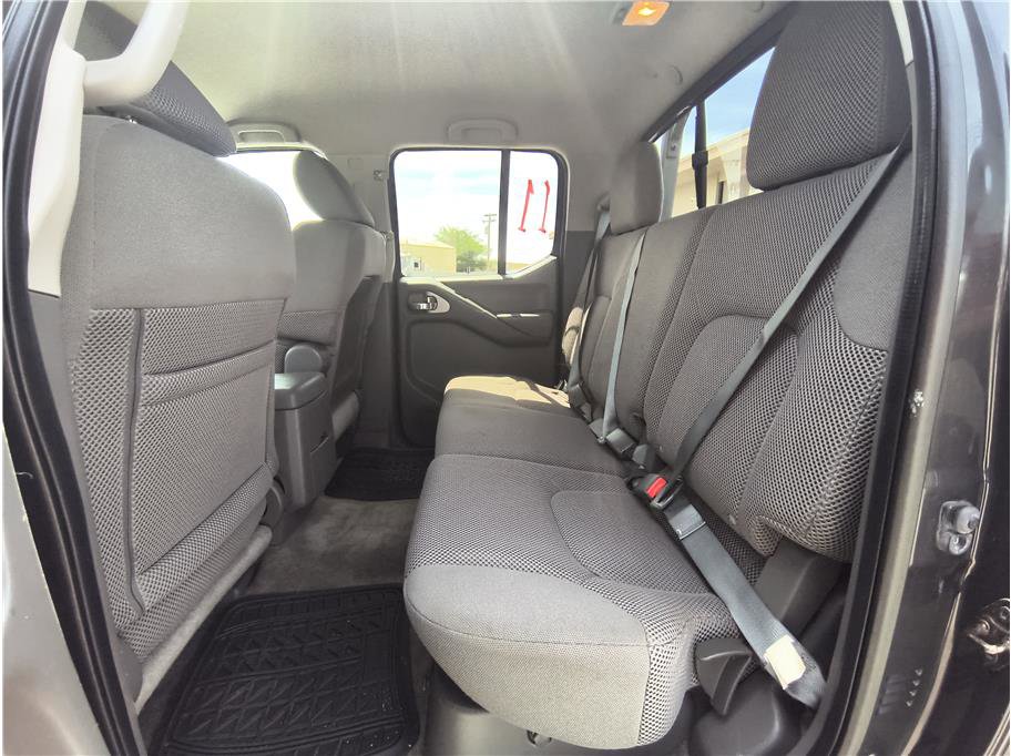 Used 2014 Nissan Frontier SV RWD image 10