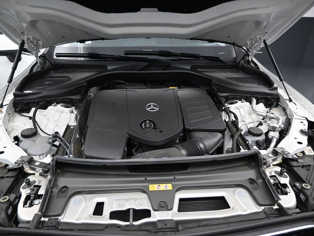 Used 2024 Mercedes-Benz GLC 300 4MATIC image 36