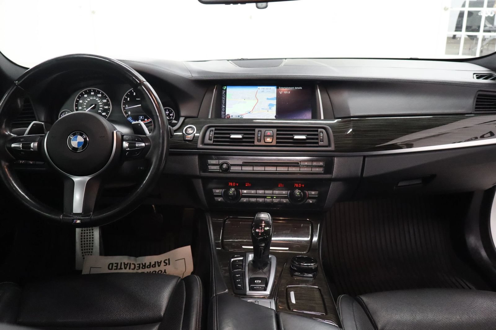 Used 2016 BMW 550i xDrive Sedan AWD/4WD image 29