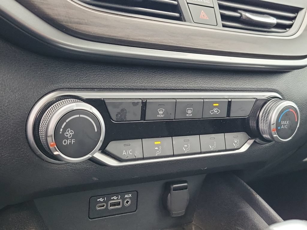Used 2025 Nissan Altima 2.5 SV FWD image 27