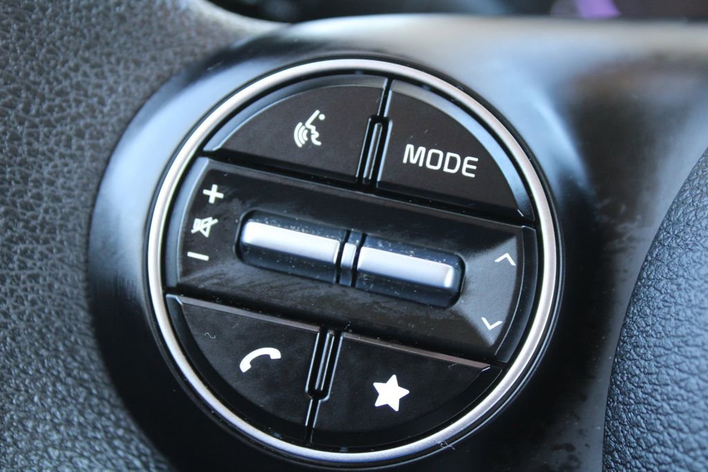 Certified 2025 Kia Soul LX image 26