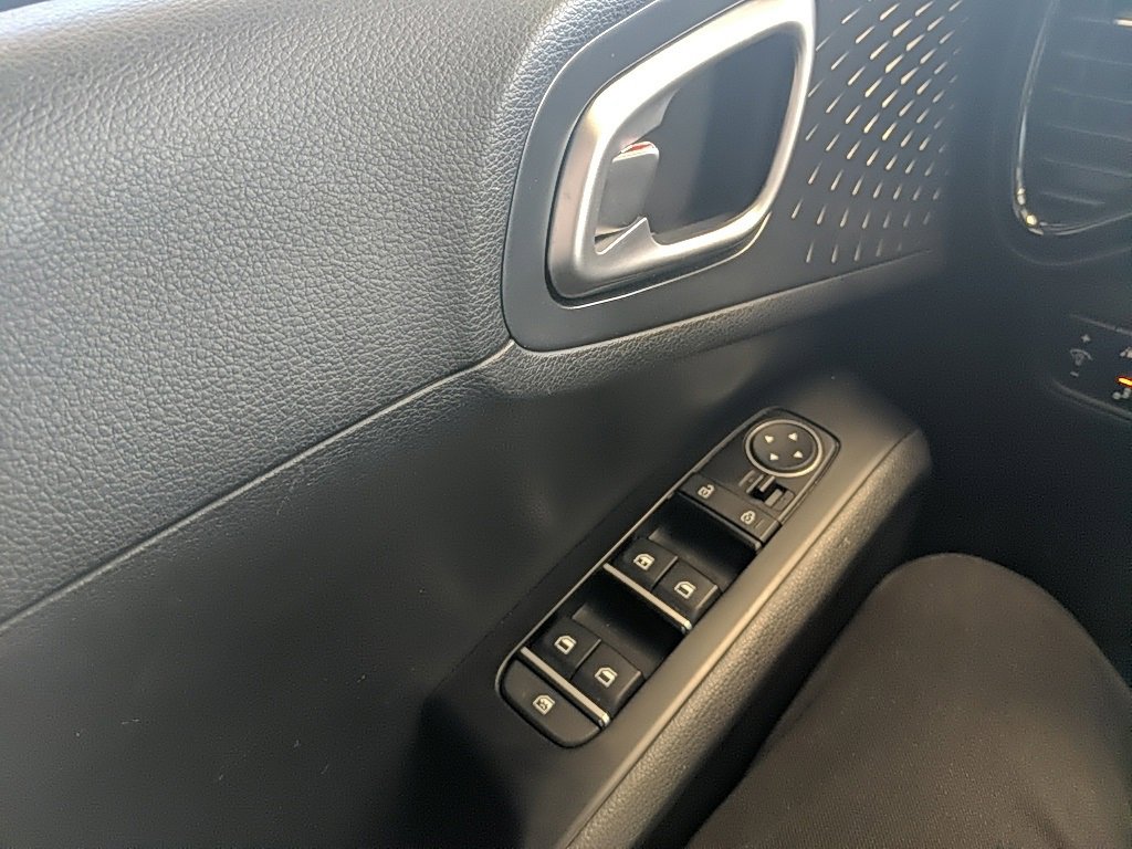 Used 2022 Kia Soul S image 23