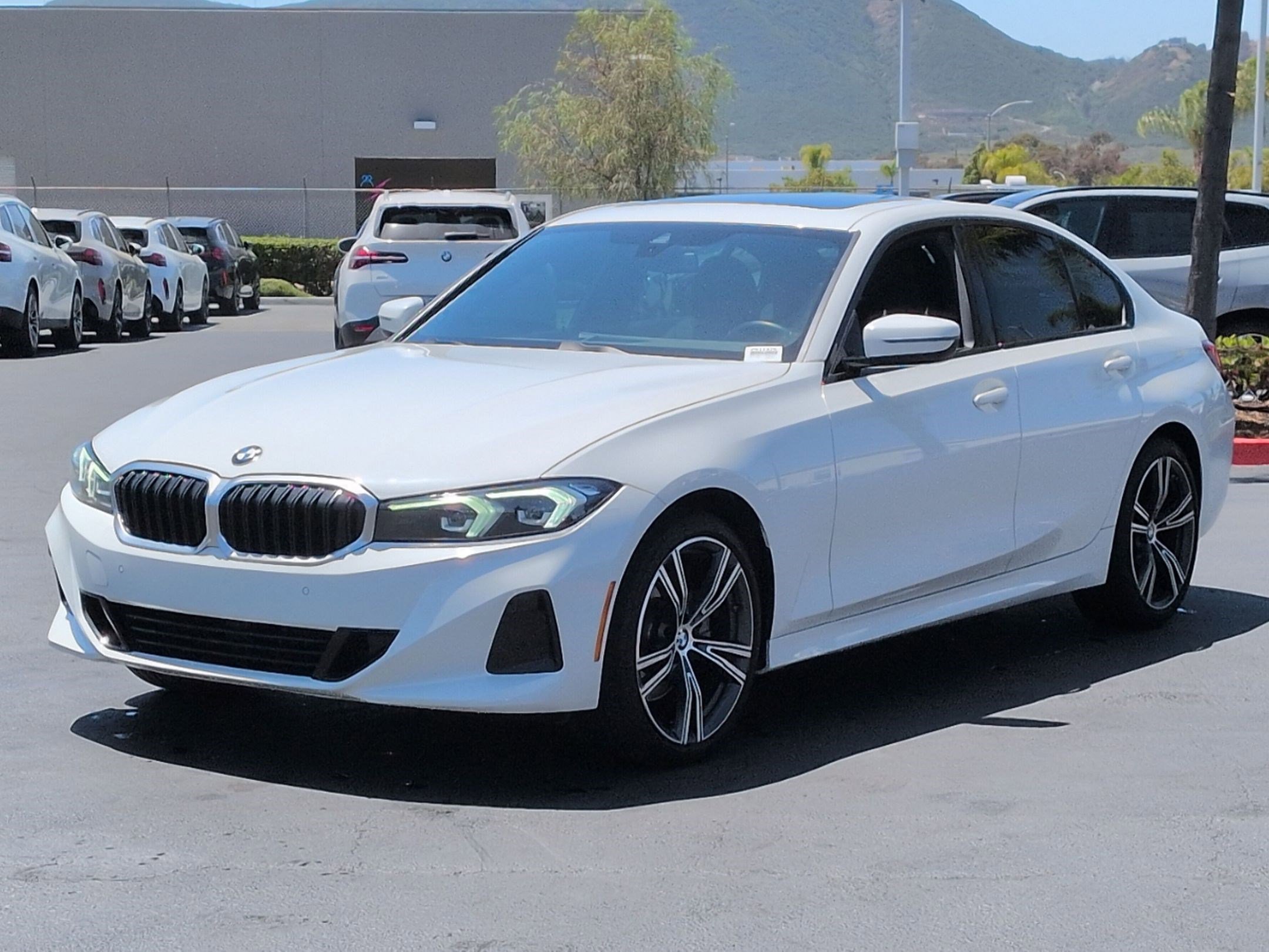 Certified 2023 BMW 330i Sedan w/ Convenience Package RWD image 5