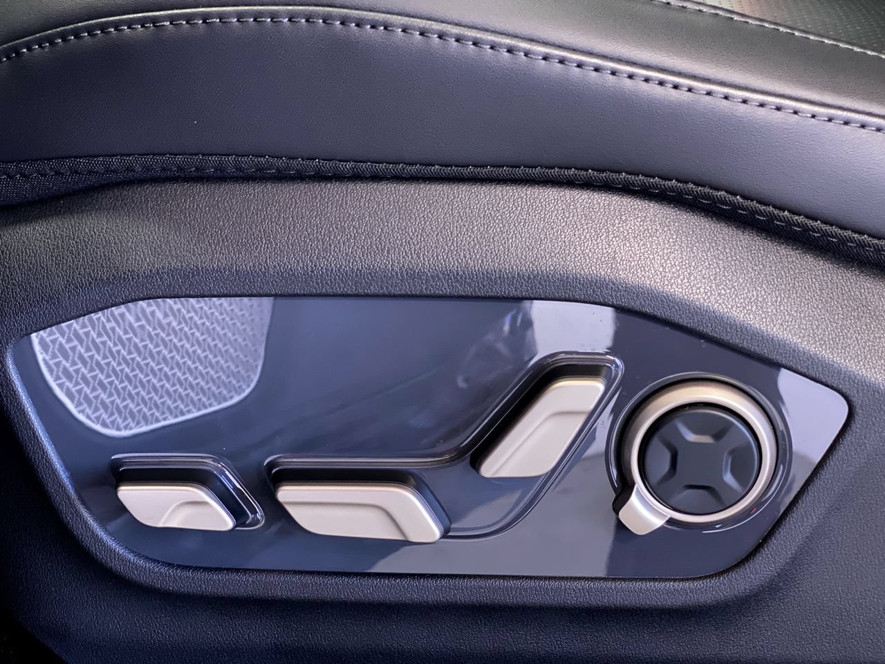 New 2027 Kia Telluride SX Prestige AWD/4WD image 17