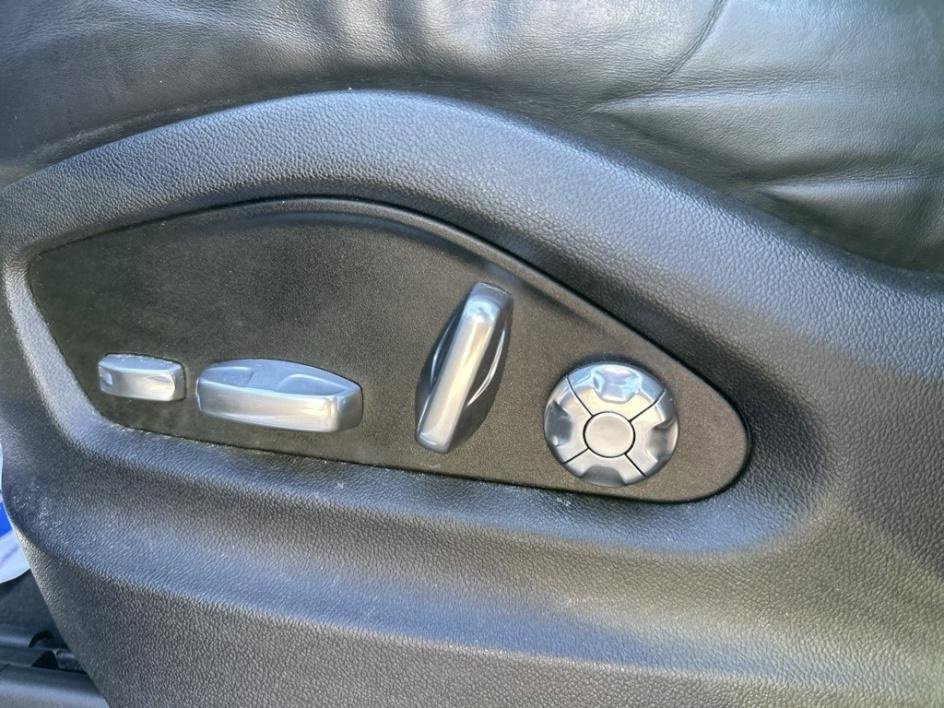 Used 2020 Porsche Cayenne image 23