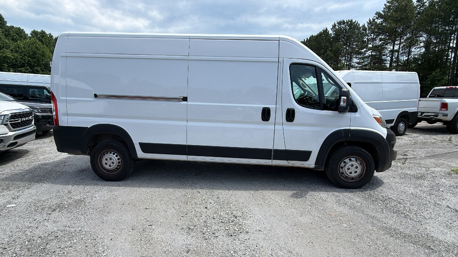 Used 2024 RAM ProMaster 2500 w/ Convenience Group FWD image 7