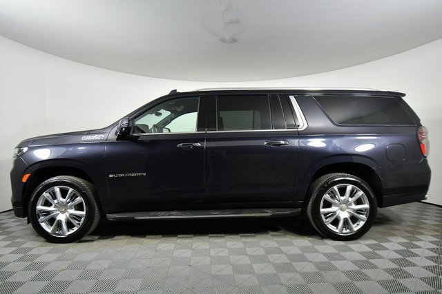 Used 2024 Chevrolet Suburban High Country image 16