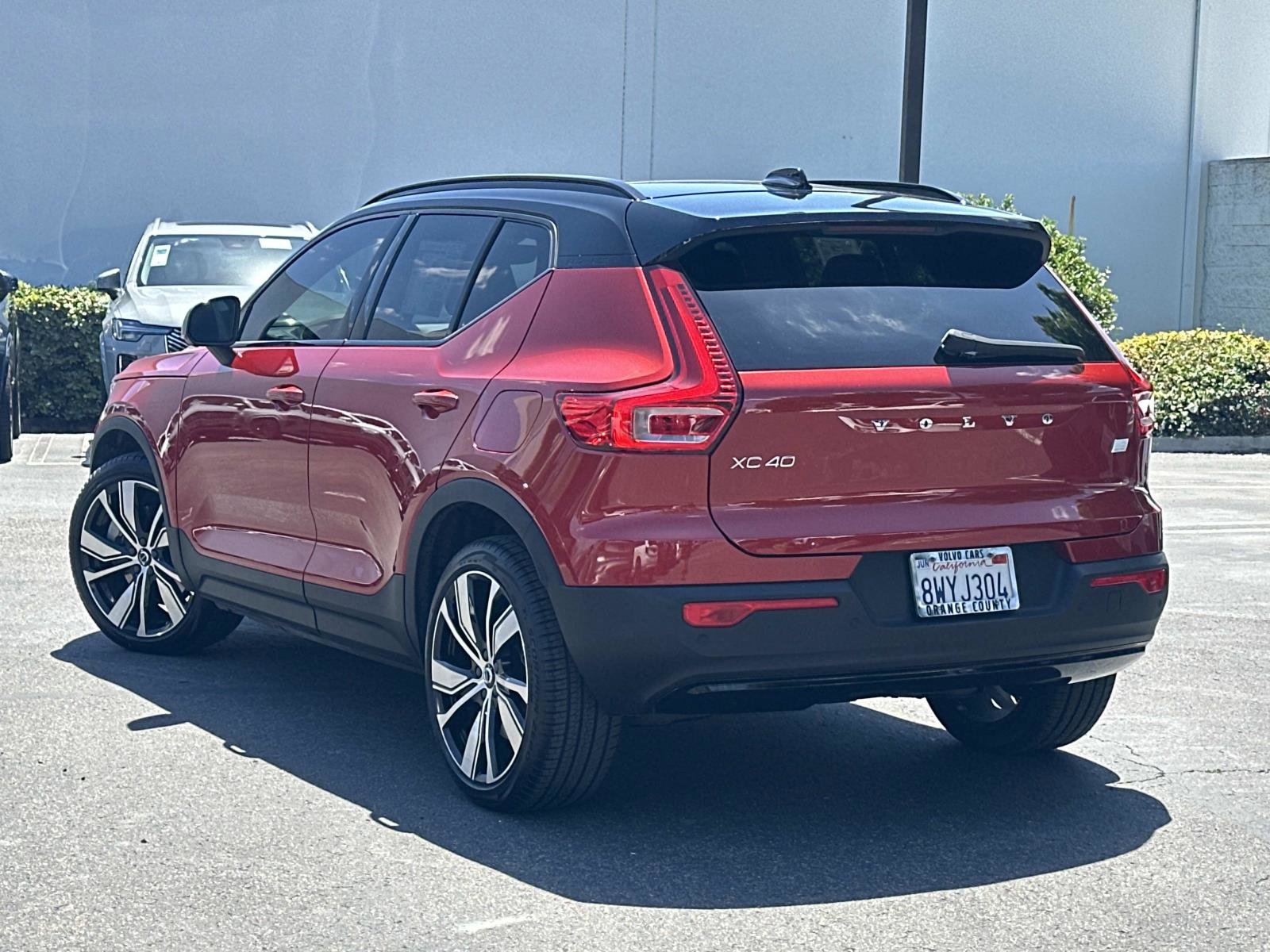 Certified 2021 Volvo XC40 P8 Recharge w/ Advanced Package image 6