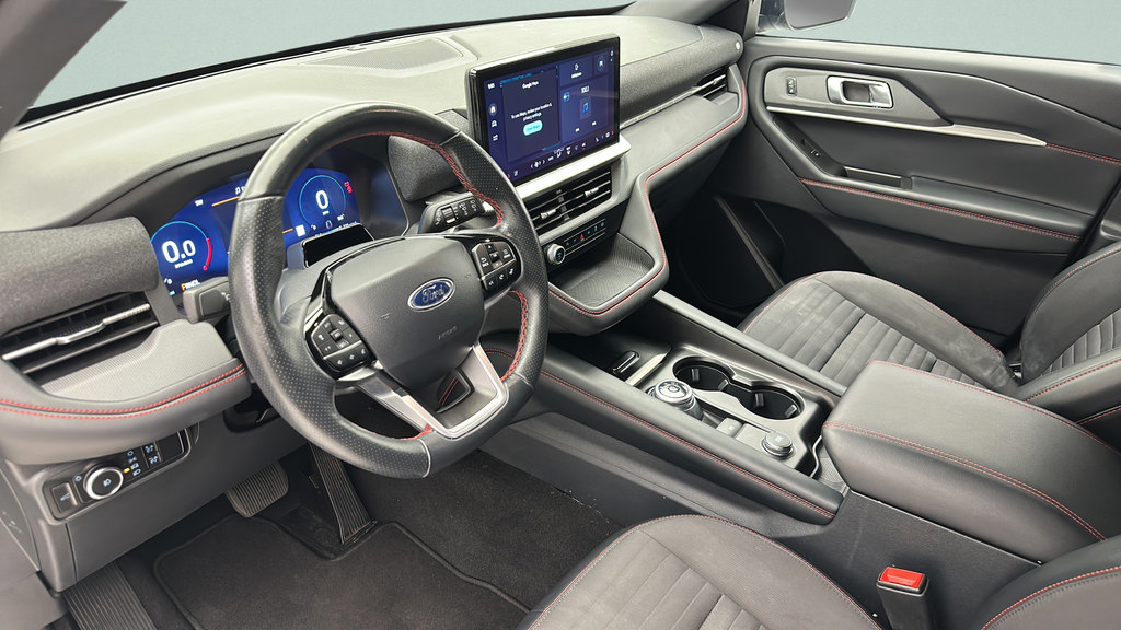 Used 2025 Ford Explorer ST-Line w/ ST-Line Street Pack AWD/4WD image 13