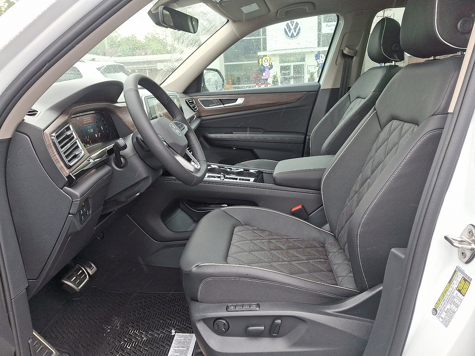 New 2025 Volkswagen Atlas SEL Premium R-Line image 10