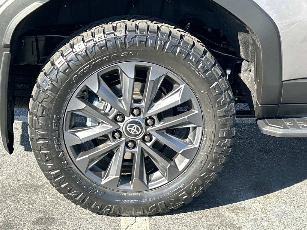 New 2027 Toyota Land Cruiser w/ Premium Package AWD/4WD image 10