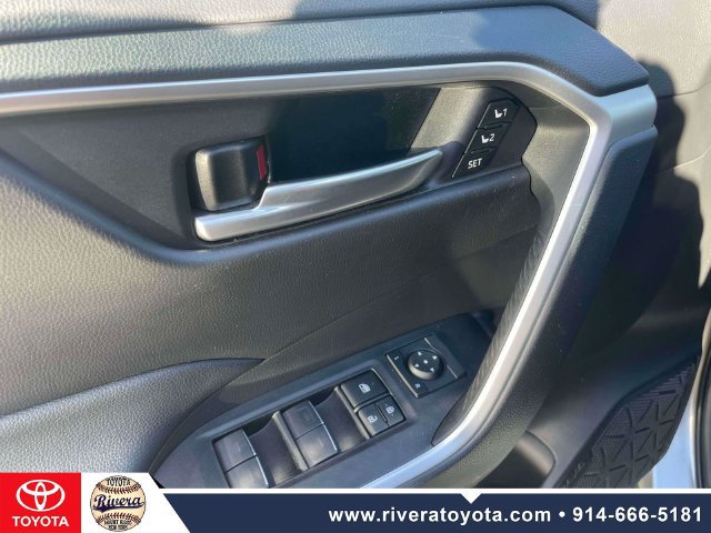 Certified 2023 Toyota RAV4 XLE Premium AWD/4WD image 17