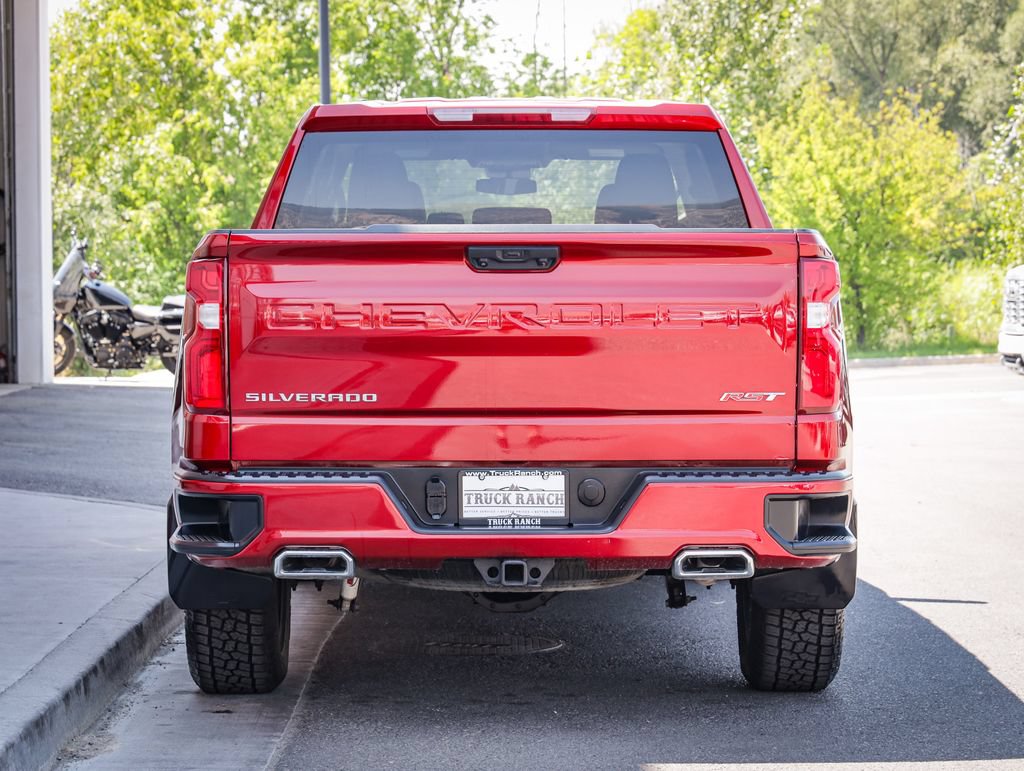 Used 2023 Chevrolet Silverado 1500 RST w/ Z71 Off-Road Package AWD/4WD image 4