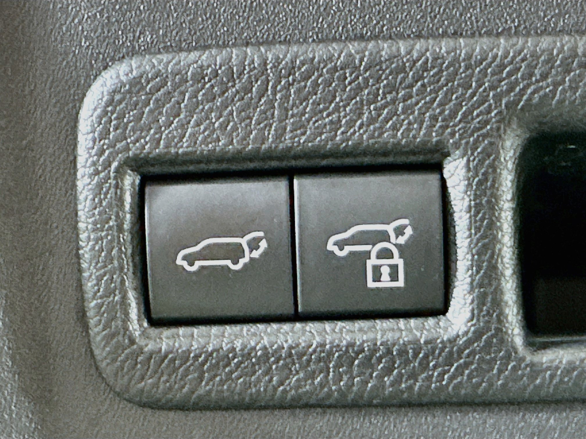 Used 2023 Subaru Solterra AWD image 30