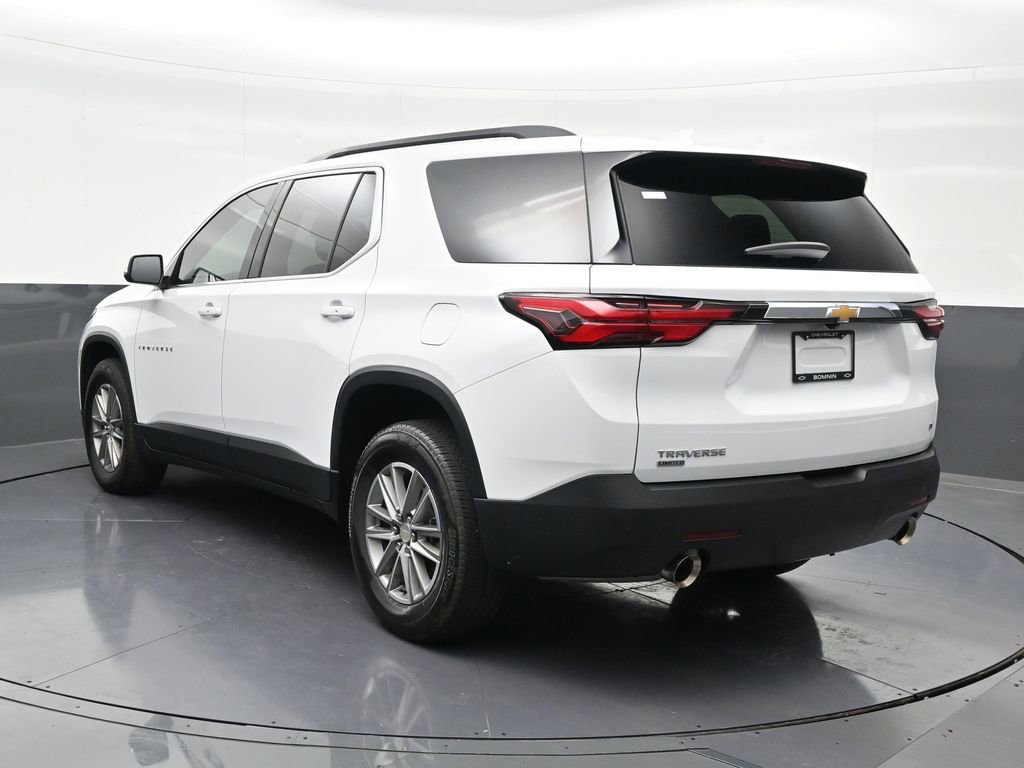 Used 2024 Chevrolet Traverse LT FWD image 3