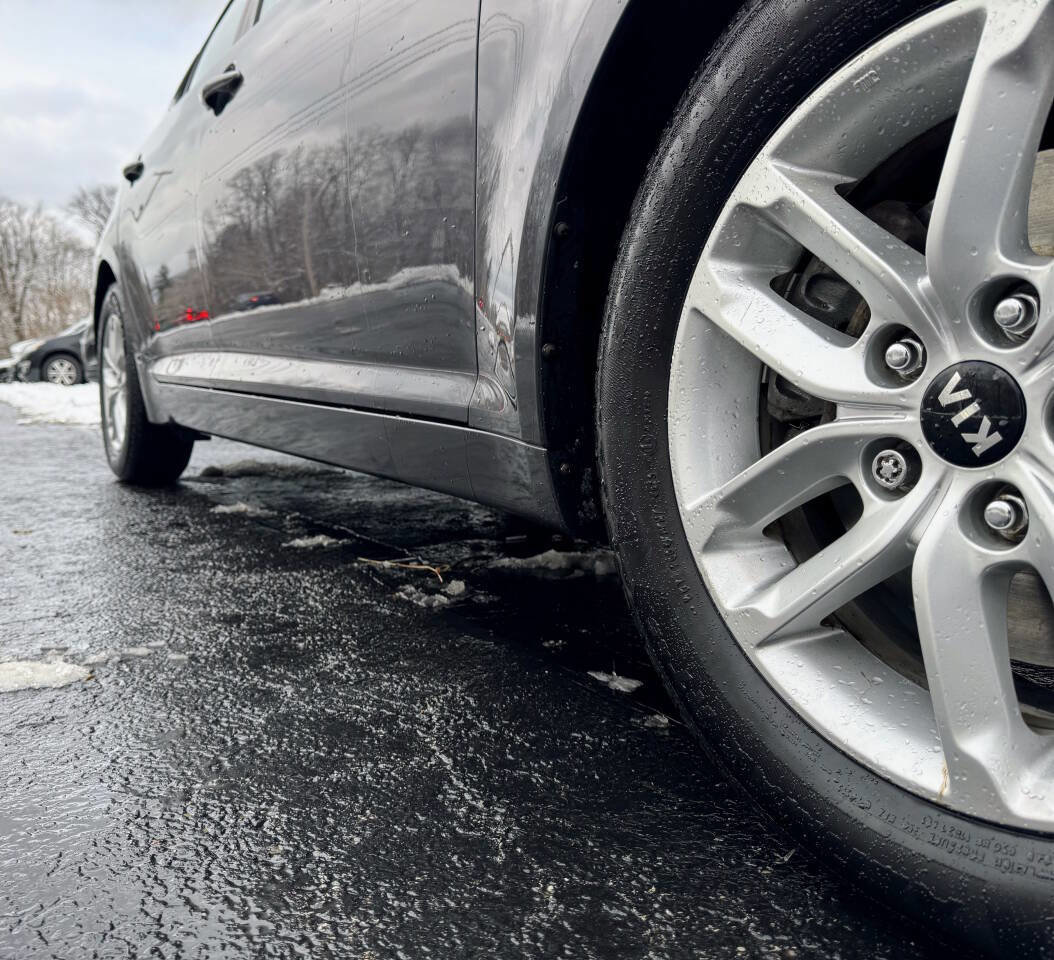 Used 2011 Kia Optima LX image 37