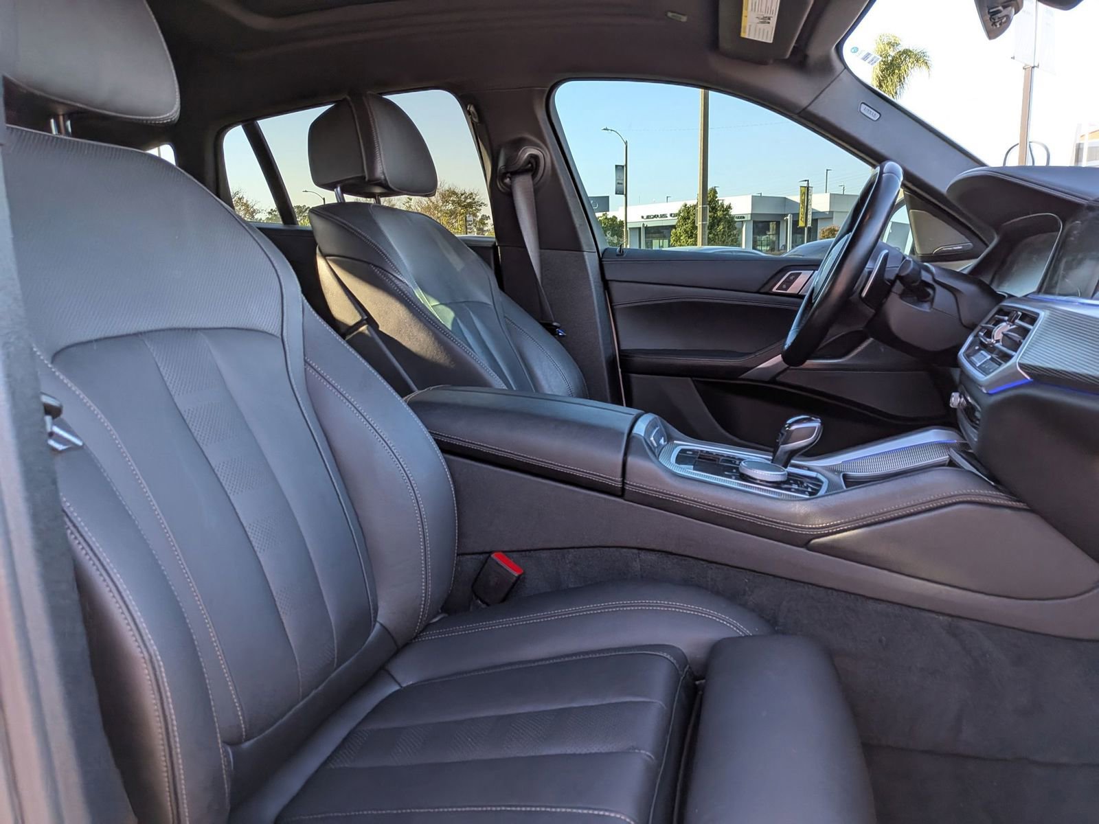 Used 2021 BMW X6 sDrive40i w/ M Sport Package image 29