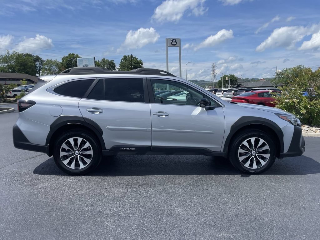 Certified 2025 Subaru Outback Limited w/ Popular Package #2 AWD/4WD image 4