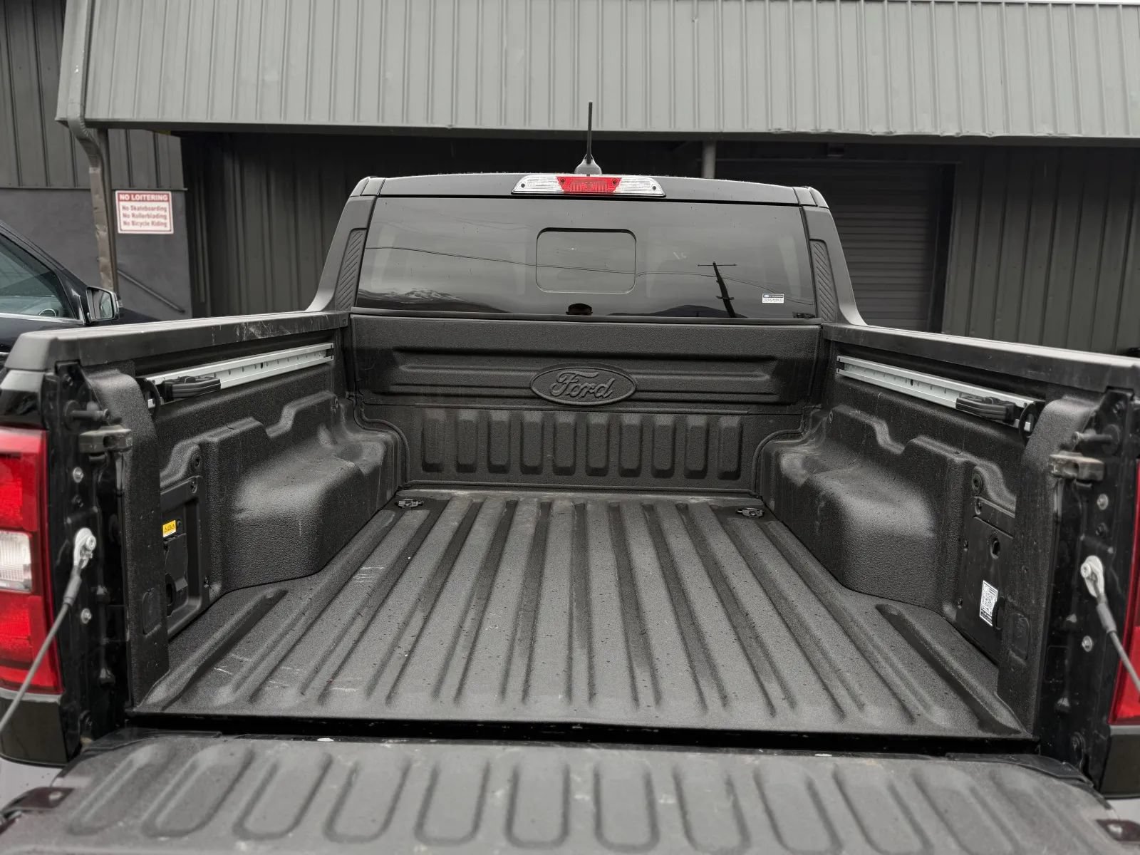 Used 2025 Ford Maverick Lobo AWD/4WD image 17