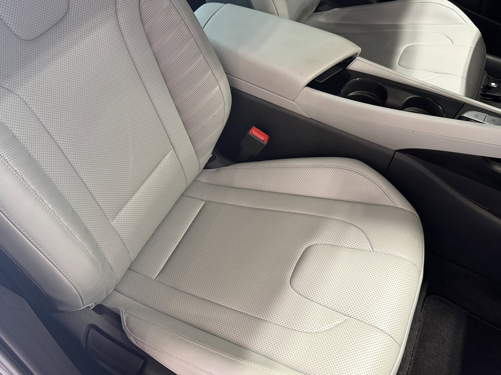 Certified 2024 Hyundai Elantra Limited FWD image 21