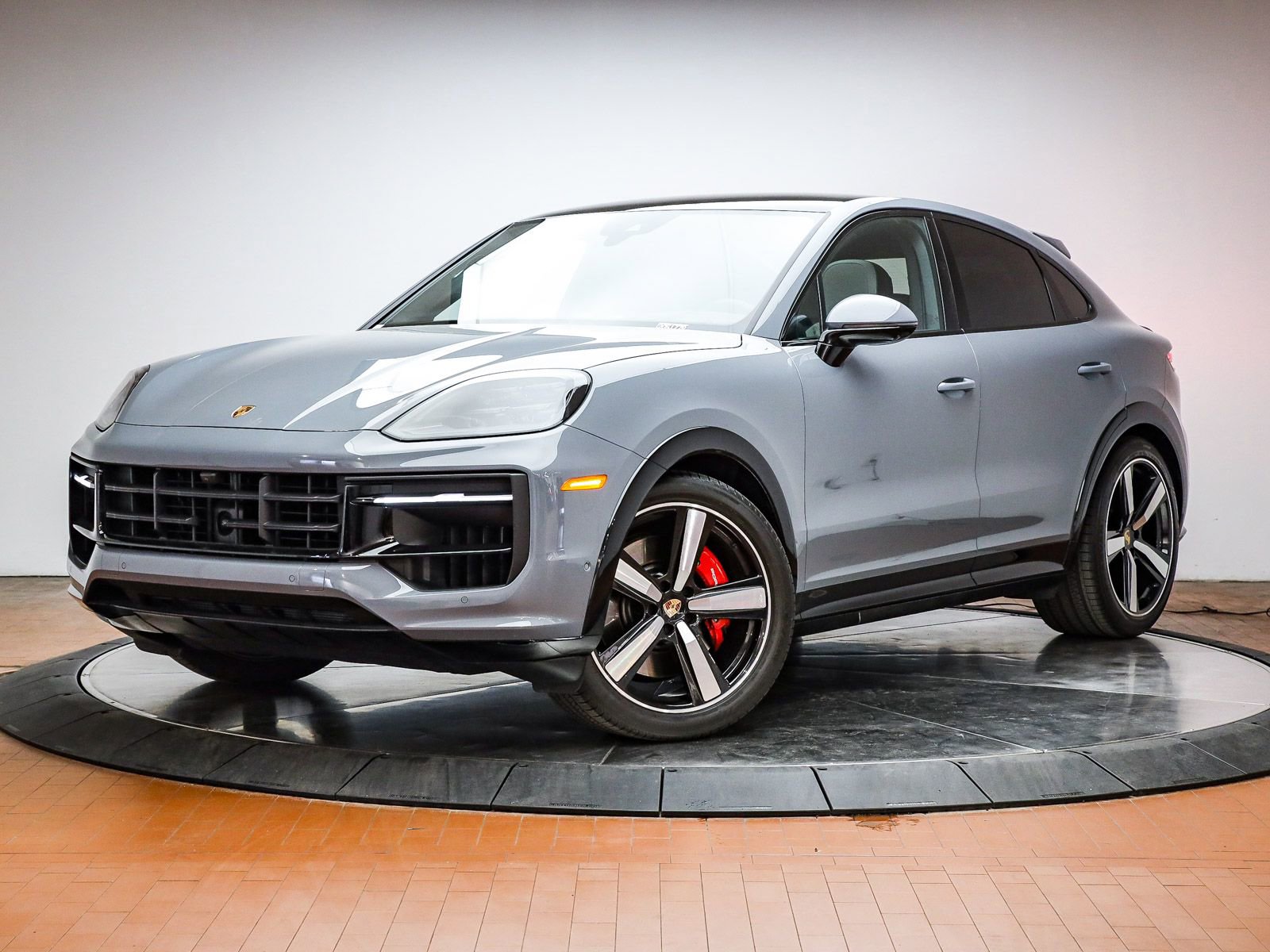 Used 2026 Porsche Cayenne GTS image 32