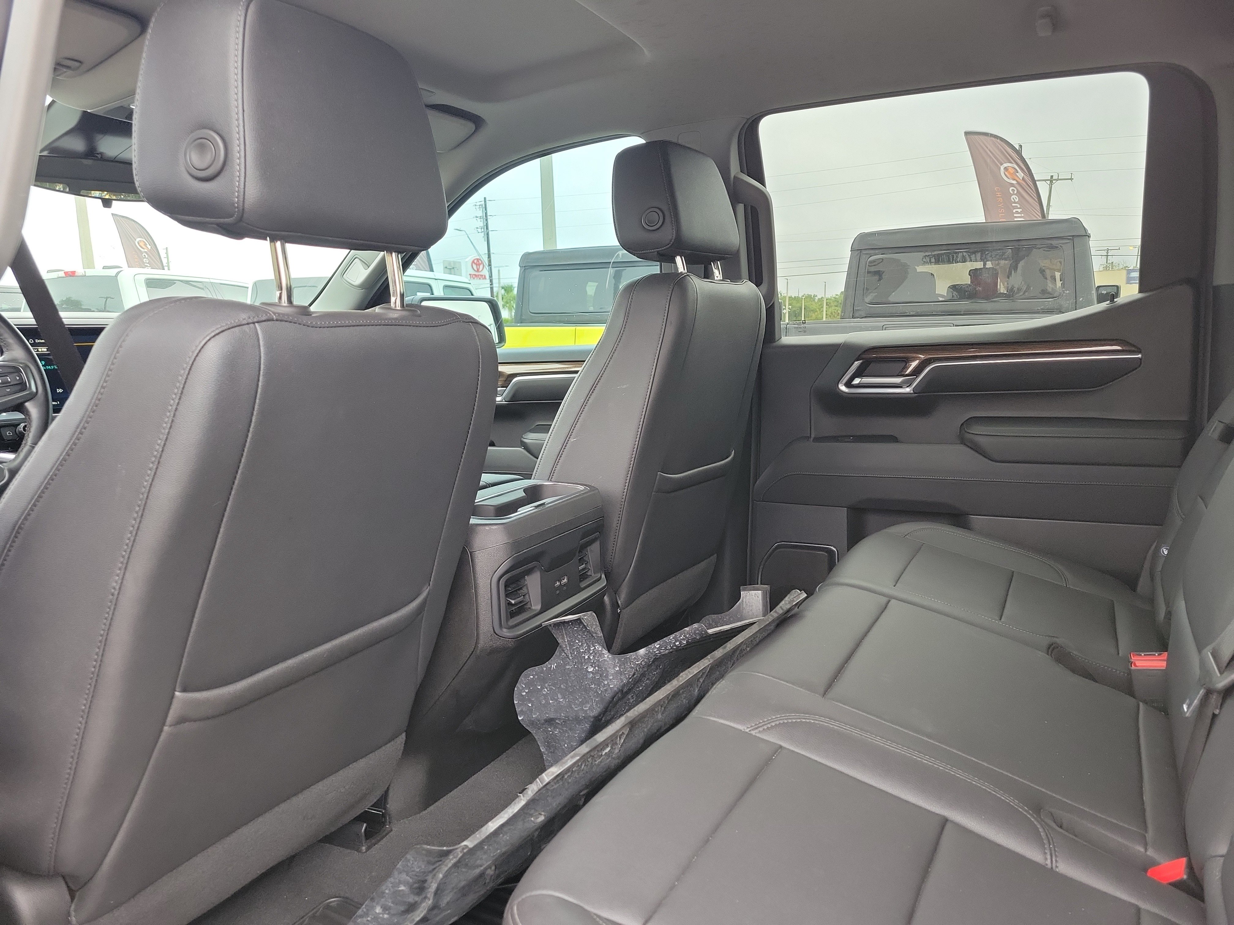 Used 2023 Chevrolet Silverado 1500 RST w/ Convenience Package II RWD image 9