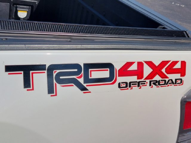 Used 2021 Toyota Tacoma TRD Off-Road w/ Technology Package AWD/4WD image 40