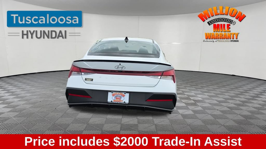 Used 2025 Hyundai Elantra Sport FWD image 7