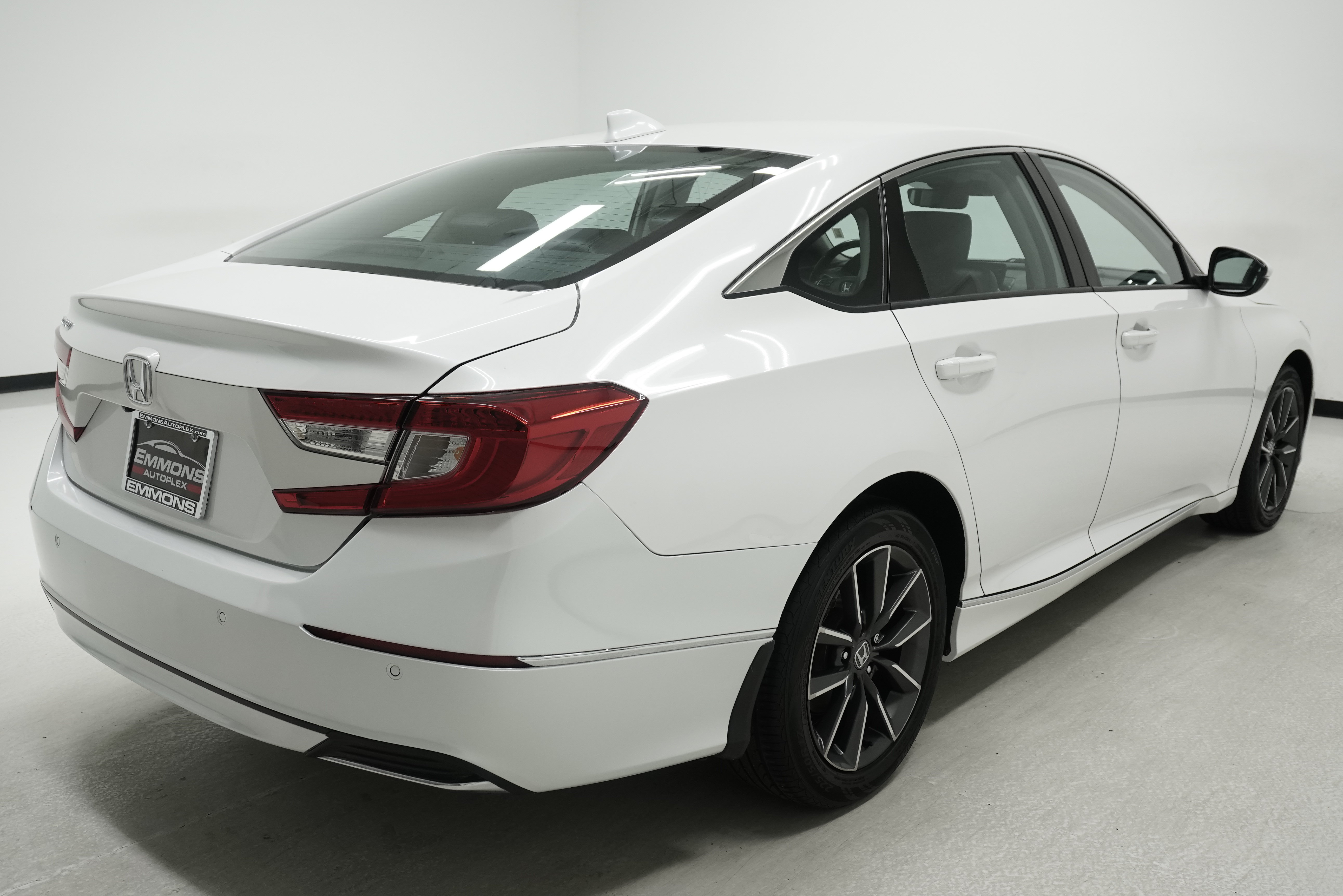 Used 2021 Honda Accord EX-L image 4