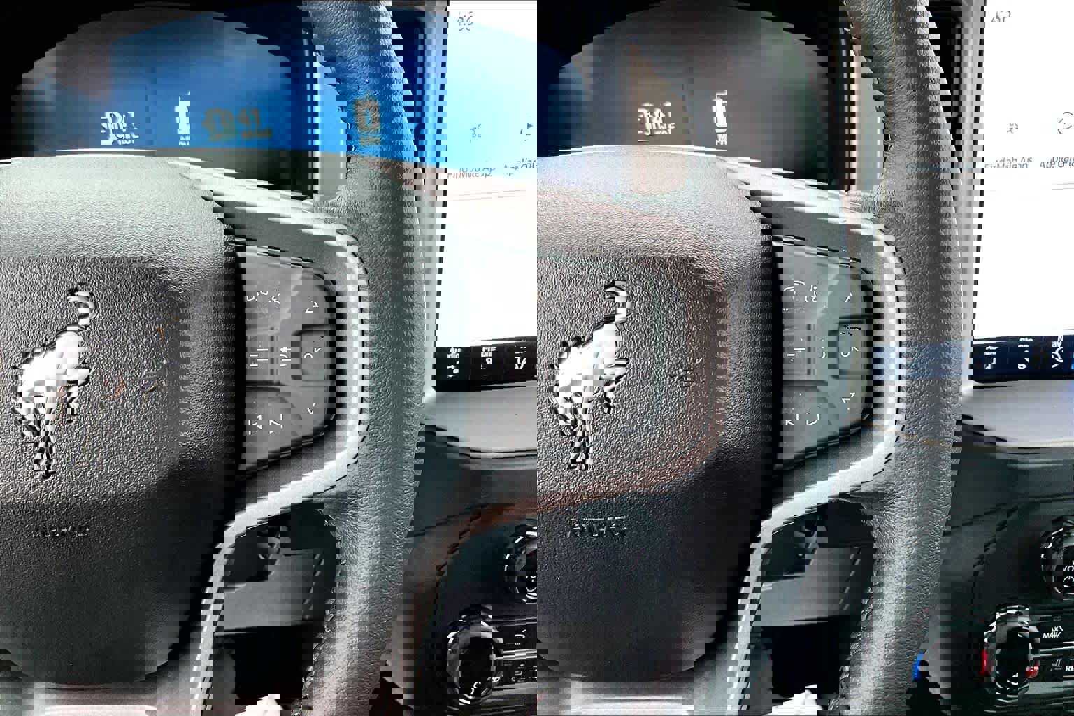 Used 2025 Ford Bronco Outer Banks image 25