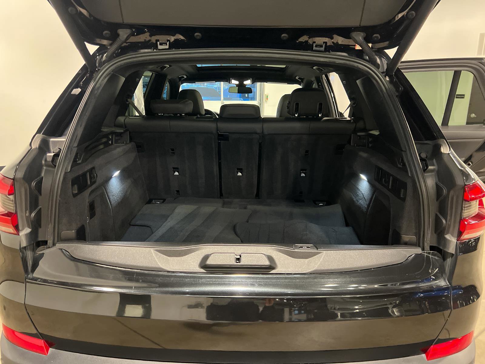 Used 2020 BMW X5 xDrive40i w/ Premium Package image 35