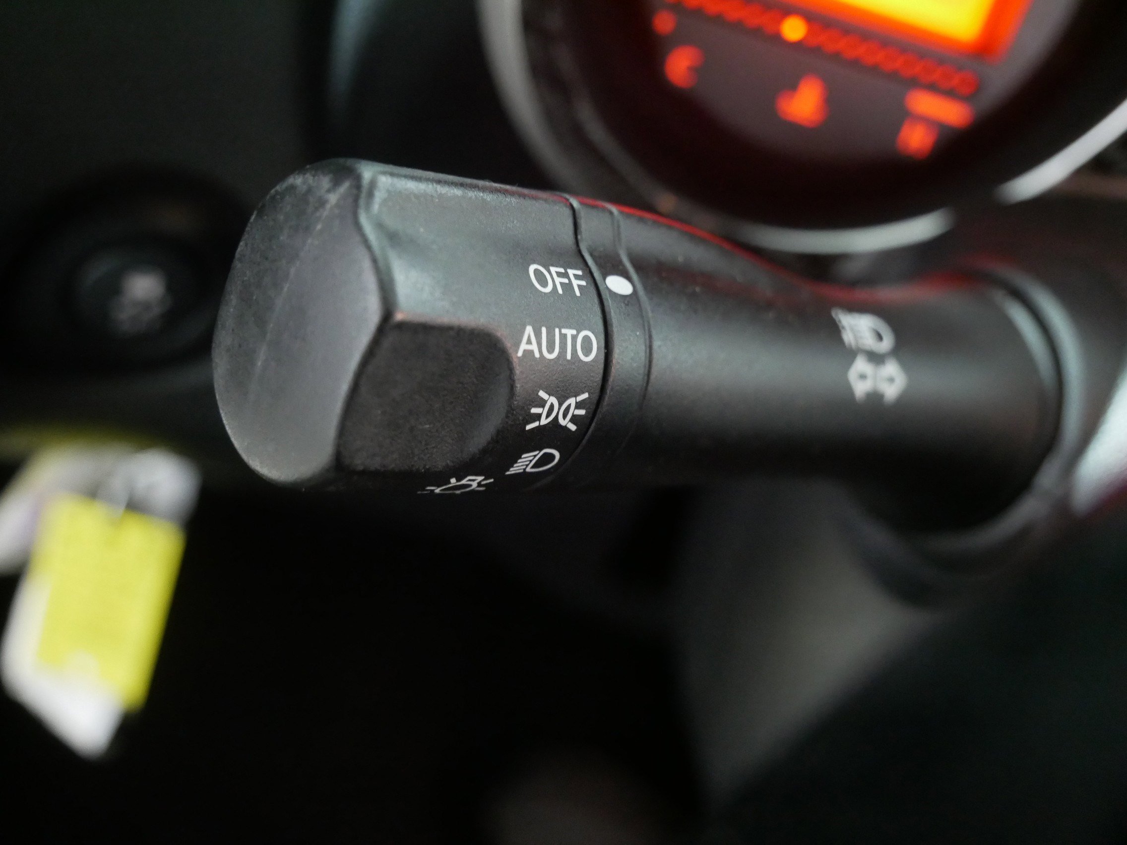 Used 2014 Nissan 370Z Roadster image 33