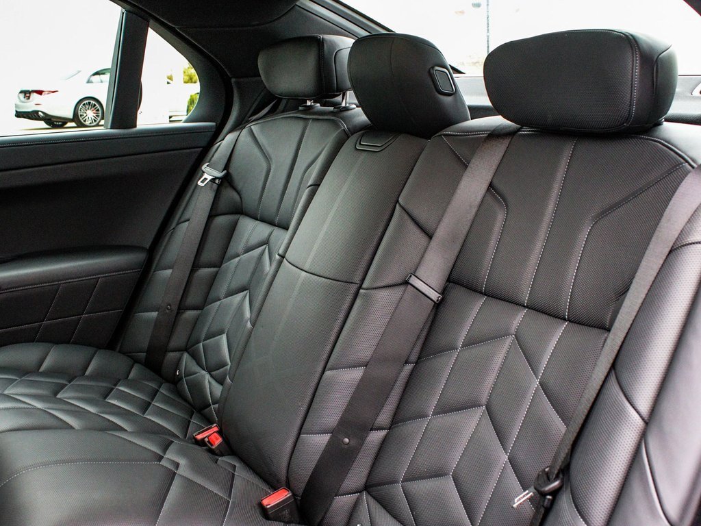 Used 2025 BMW 740i xDrive image 38