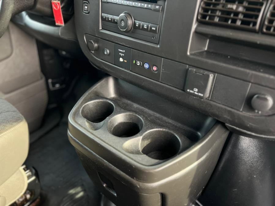 Used 2019 GMC Savana 2500 w/ Driver Convenience Package image 17