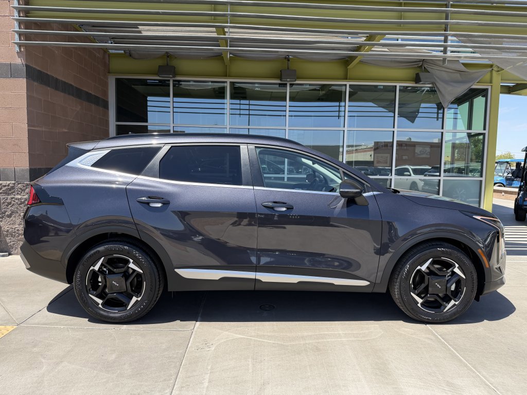 Used 2026 Kia Sportage EX w/ EX Panorama Roof Package FWD image 9