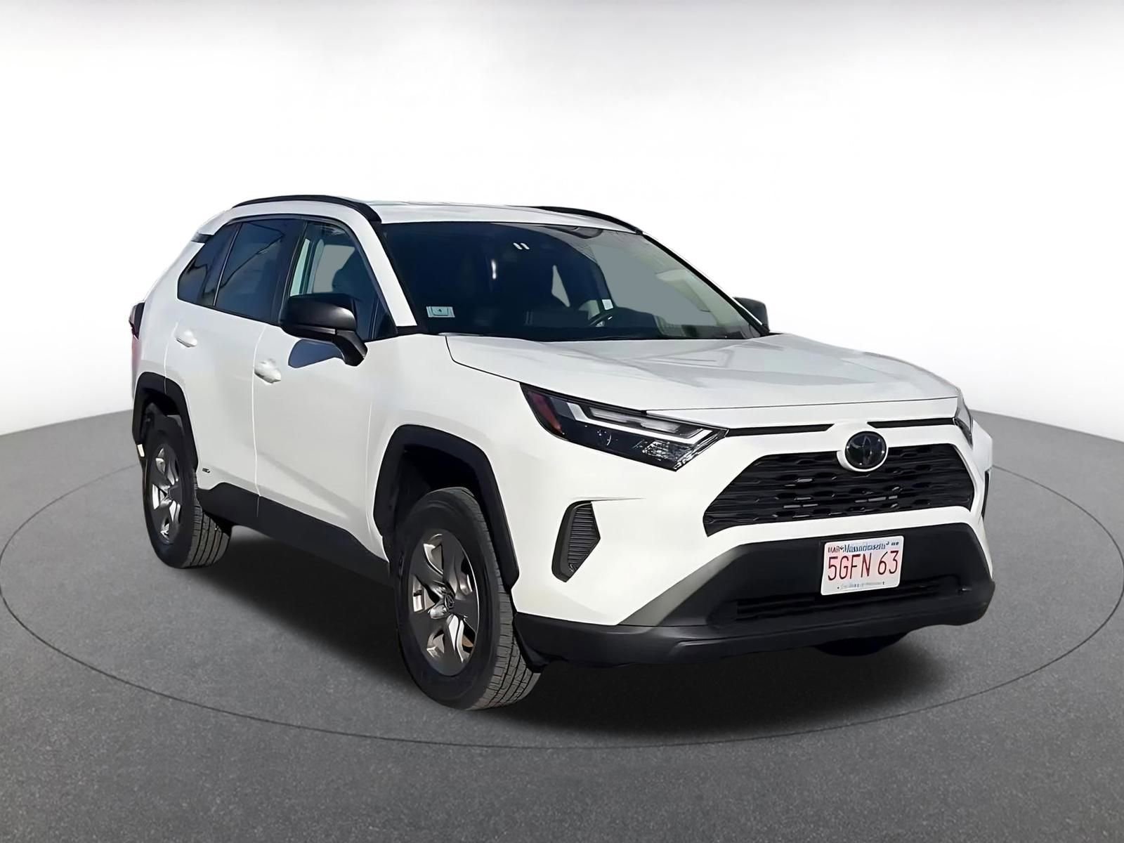 Used 2025 Toyota RAV4 LE image 3