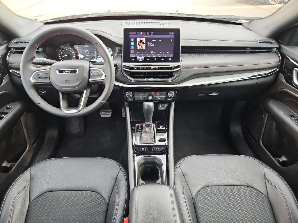 Used 2025 Jeep Compass Trailhawk AWD/4WD image 23