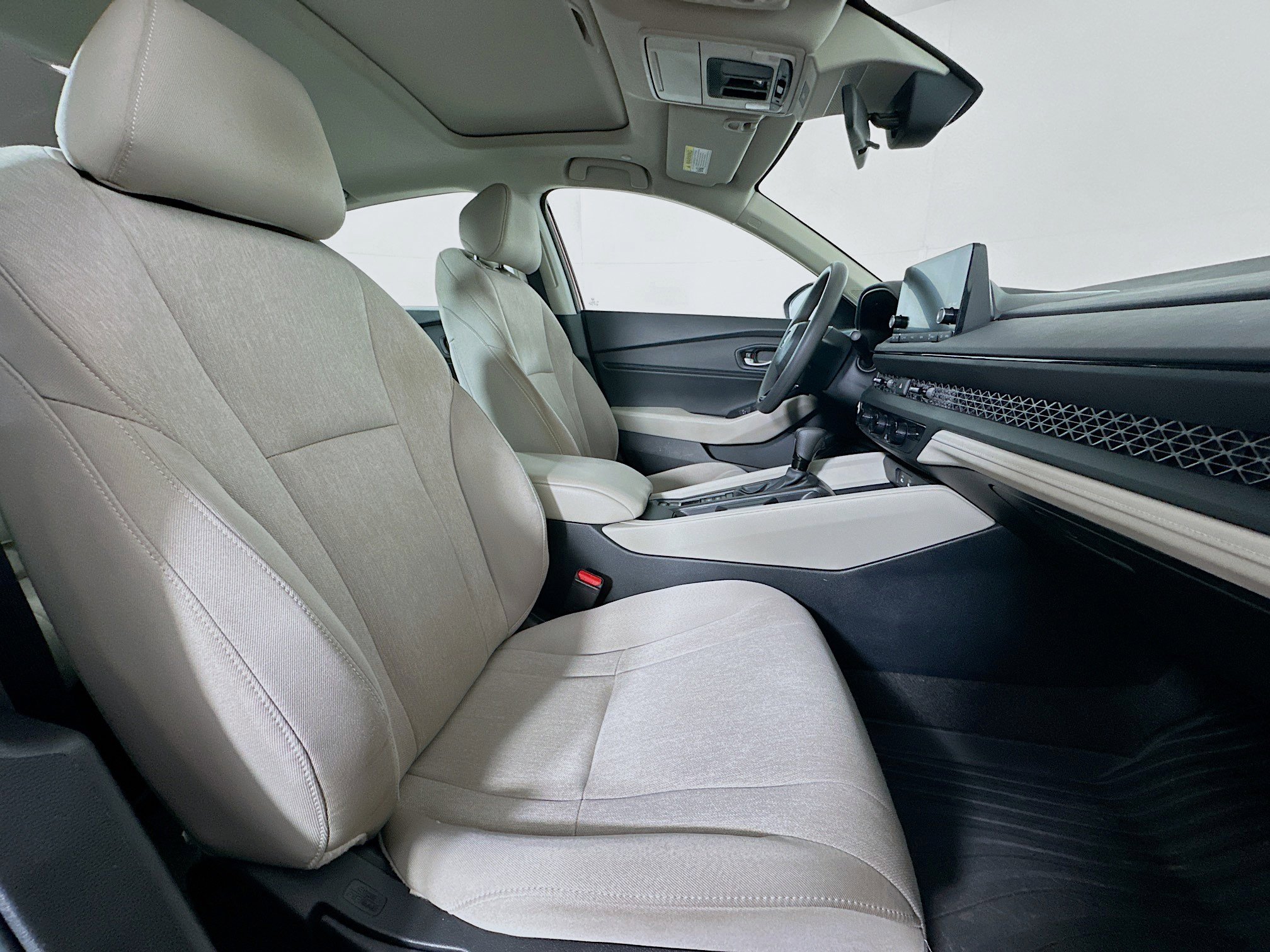 Used 2024 Honda Accord EX image 29