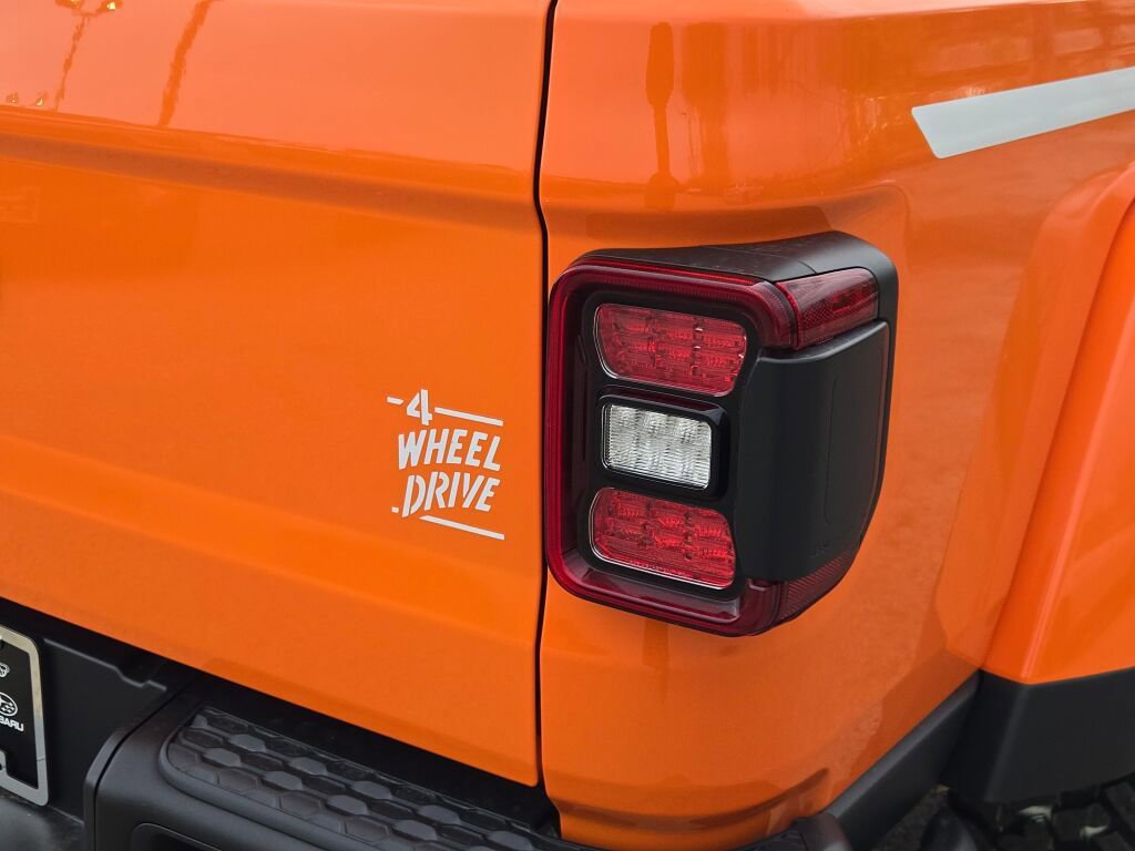 New 2026 Jeep Gladiator Rubicon w/ Whitecap Package AWD/4WD image 12