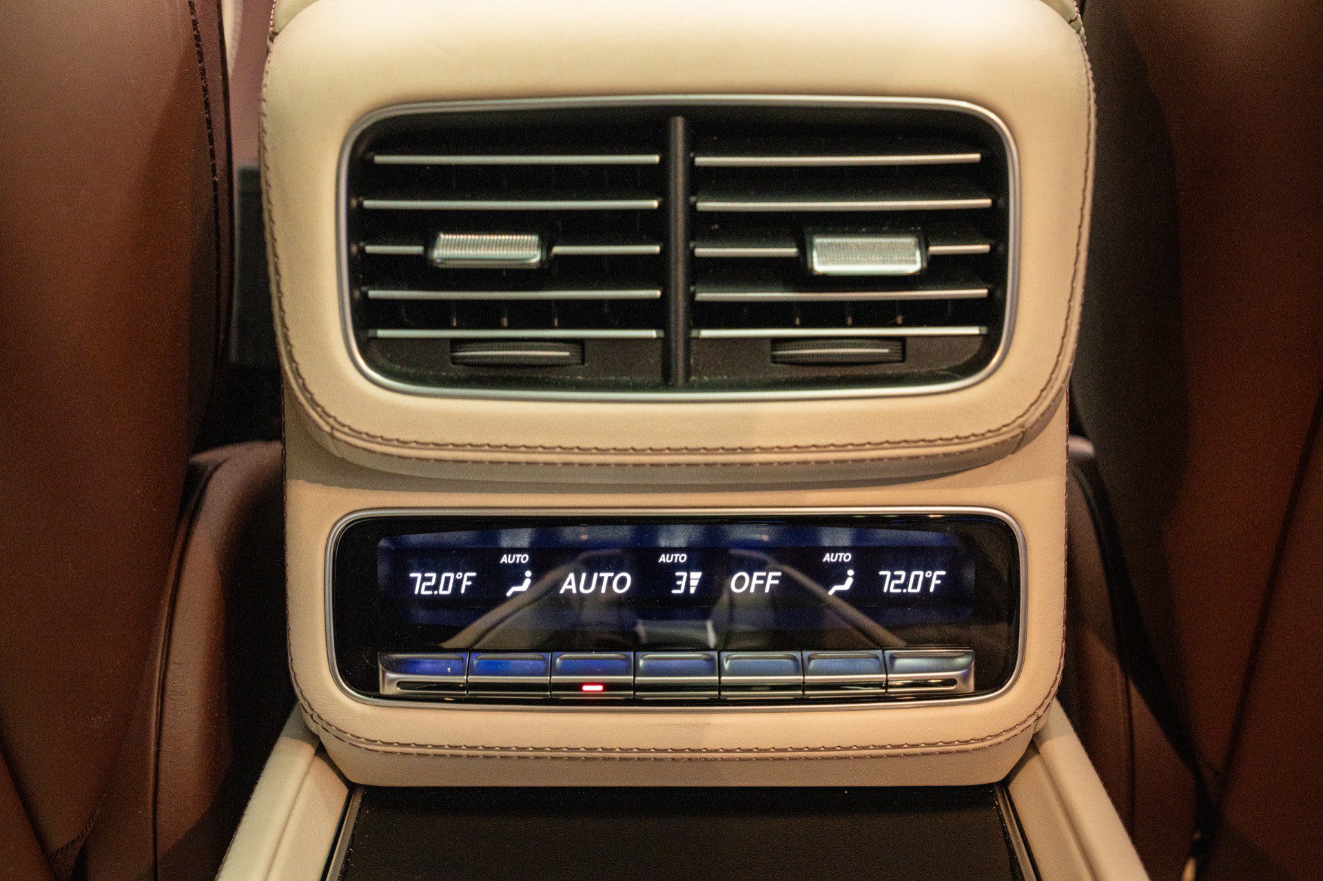 Used 2026 Mercedes-Benz Maybach GLS 600 4MATIC image 45