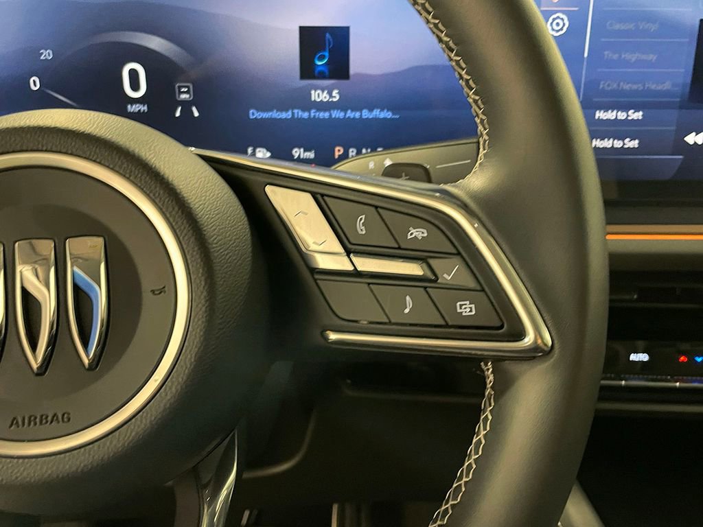 Used 2025 Buick Envision Sport Touring image 33