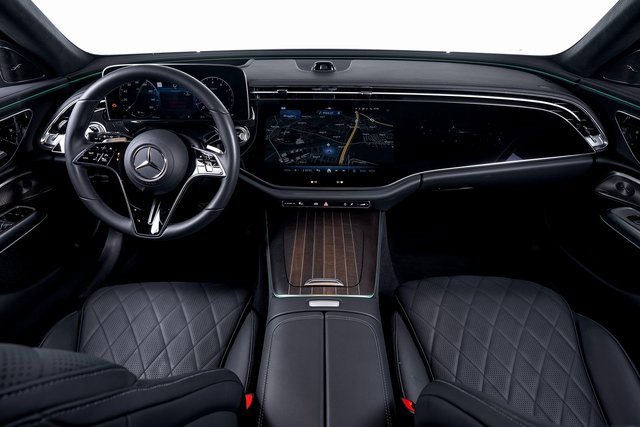 Used 2024 Mercedes-Benz E 450 4MATIC All-Terrain Wagon image 33