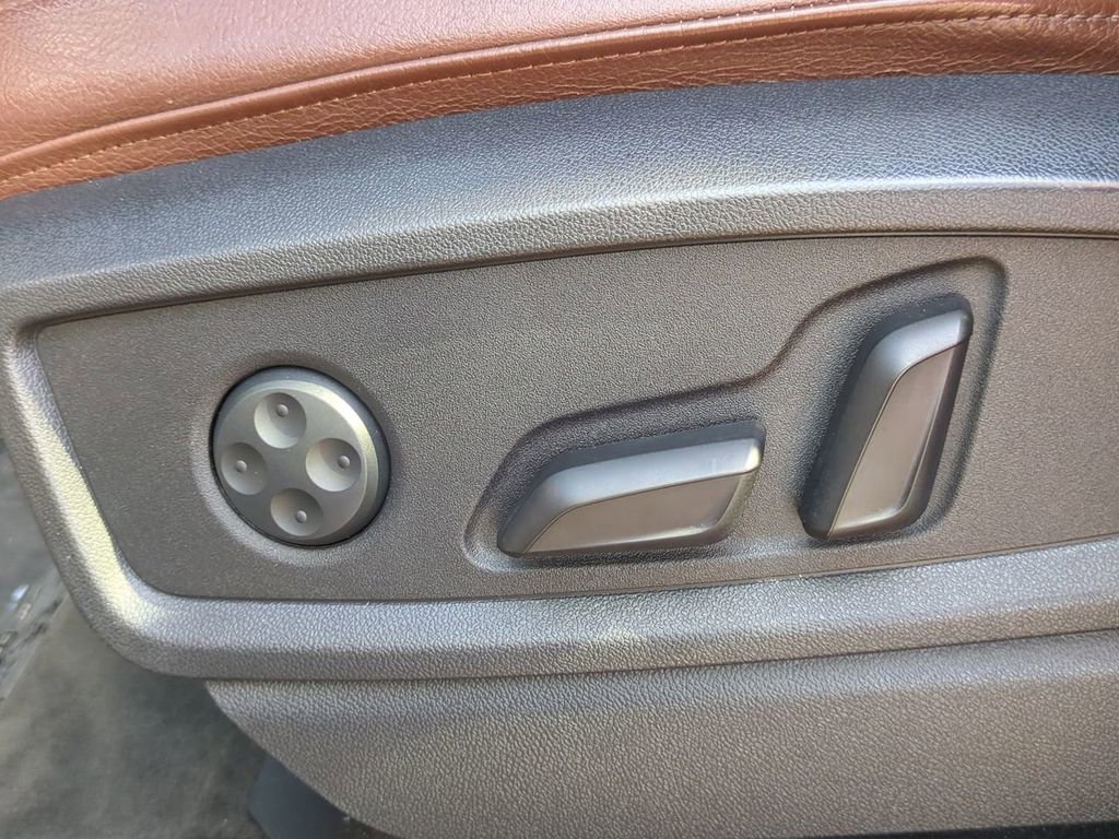 Used 2018 Audi Q5 2.0T Premium Plus w/ Premium Plus Package image 19